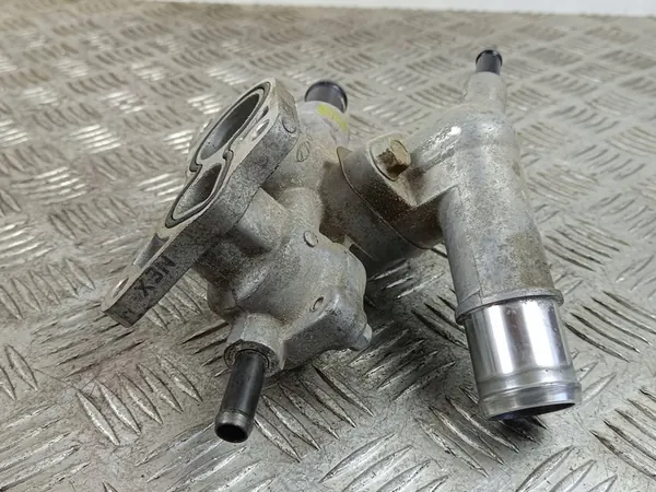 2018 Hyundai Kona I Termostaattikotelo OEM FOB50837 image 5