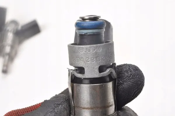 Iniettore Audi A6 C6 2.0 TFSI image 4