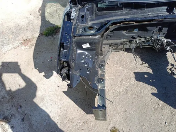 Ssangyong Tivoli Grand neljännespaneeli oikea etu OEM 21101 image 3