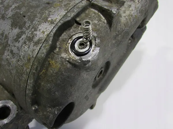 Compressore aria condizionata Nissan Navara II 2.5 DI image 4