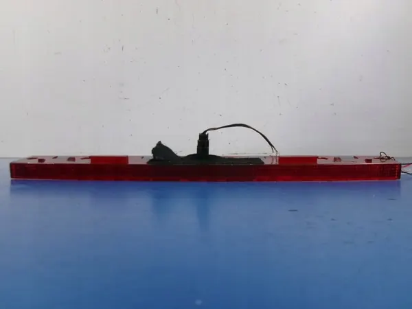 AUDI A4 B6 SEDAN LUZ DE FREIO ADICIONAL 8E5945097C image 2