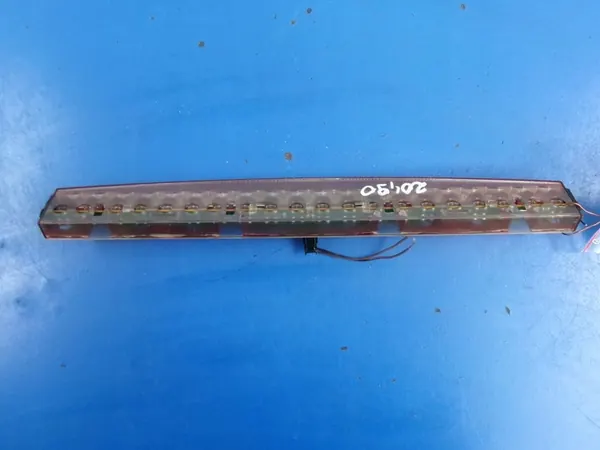 AUDI A4 B6 SEDAN LUZ DE FREIO ADICIONAL 8E5945097C image 3