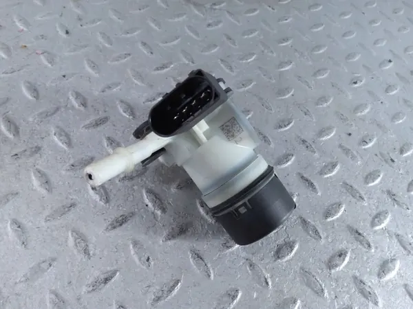 Pompe AdBlue d'occasion OEM F01c070013 pour Renault Trafic III image 4