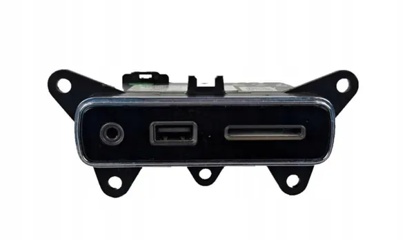 AUX-pistorasia Maserati Levante OEM 670104961 image 2