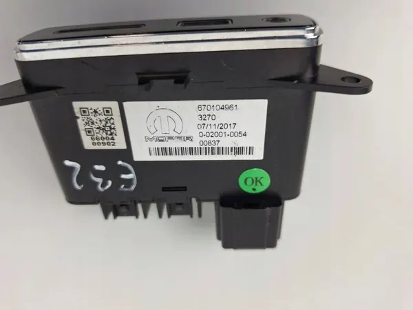 AUX-pistorasia Maserati Levante OEM 670104961 image 6