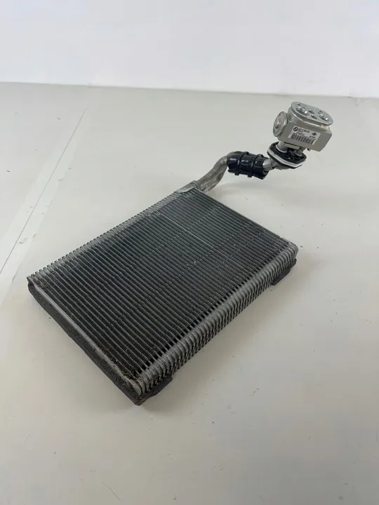 BMW 4 F32 F33 2017 A/C Laajennusventtiili 64119289832 image 2