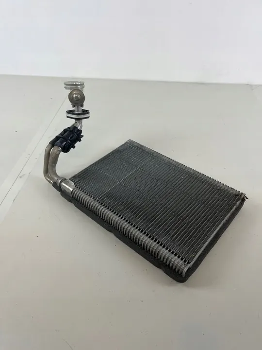 BMW 4 F32 F33 2017 A/C Laajennusventtiili 64119289832 image 3