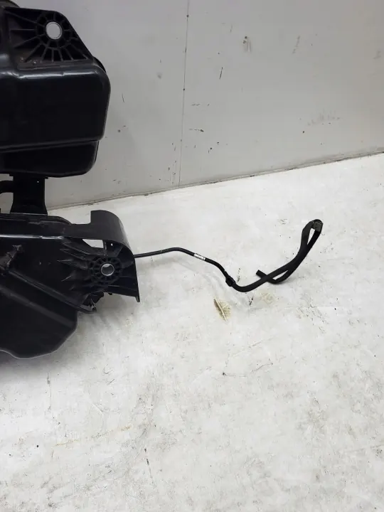 OEM 98183661 AdBlue-säiliöpumppu Opel Vivaro C III:lle image 4