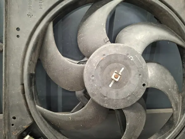 Ventilador Ford OE 97KB8C607-BH - Estado usado image 3
