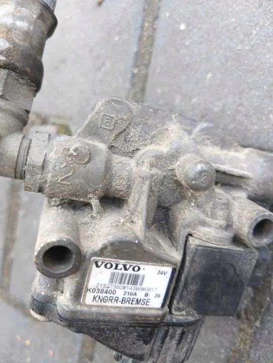 Modulateur de valve roue Volvo FH OEM 21327360 image 4