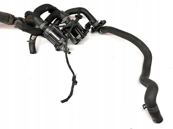 Pompe à eau auxiliaire Audi A4 B9 OEM 8W1819350B image 3