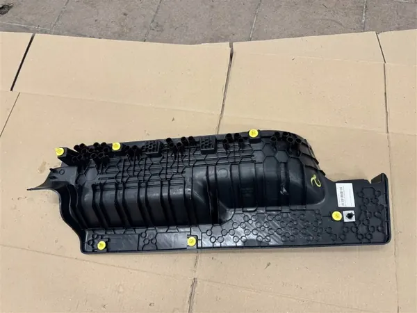 OEM R2X6-V13245-AF Vänster bakre tröskelskydd Ford Courier image 4