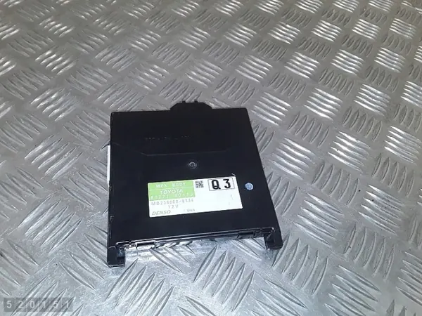 ECU Toyota Yaris OEM 892210D110 - Occasion image 2