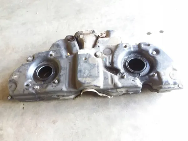 Mercedes R W251 Polttoainesäiliö OEM A2514710401 image 2