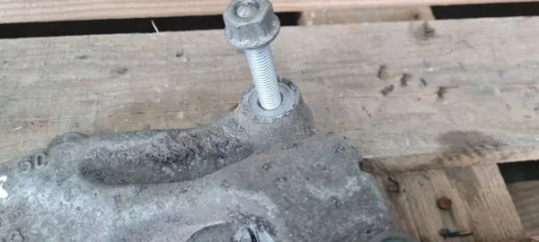 Voorlinker schokdemperbevestiging OEM 8W0413037 - Audi OE image 6