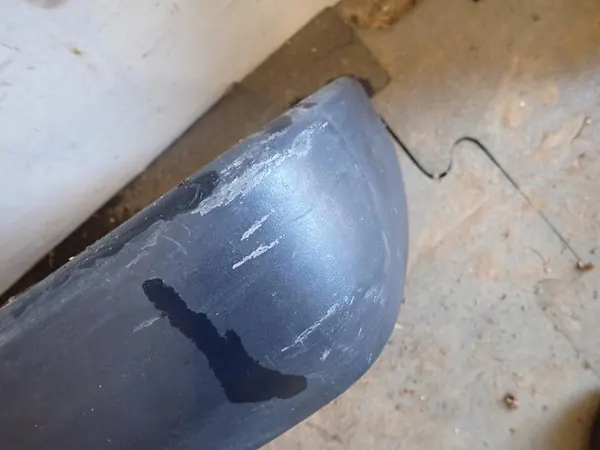 Takapuskuri trimmi MERCEDES 124 1985-1993 image 4