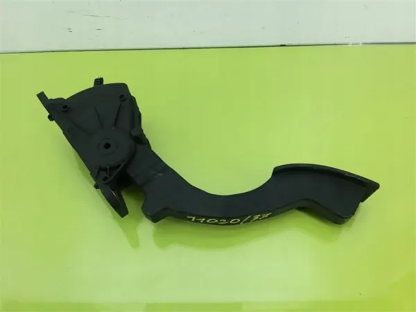Kupplungspedal OEM 4M519F836AH für Volvo V50 2004-2012 image 2