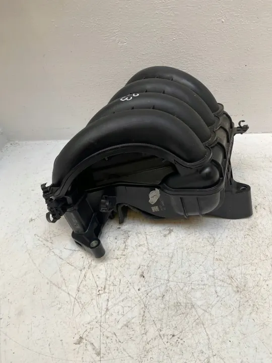 Mazda PE27 imusarja - Käytetty OEM-osa image 3