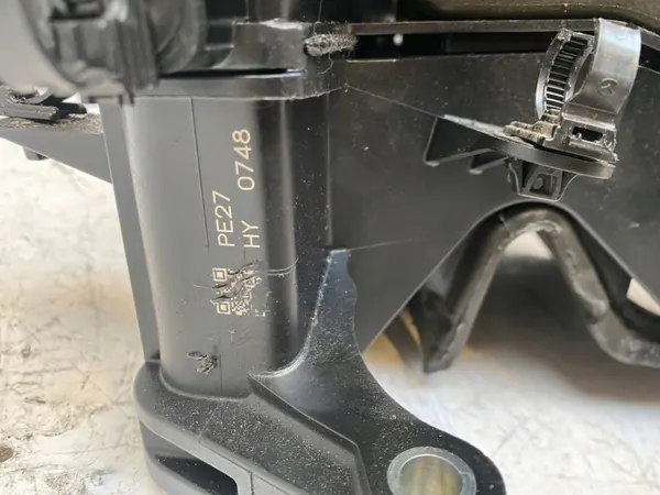 Mazda PE27 imusarja - Käytetty OEM-osa image 6