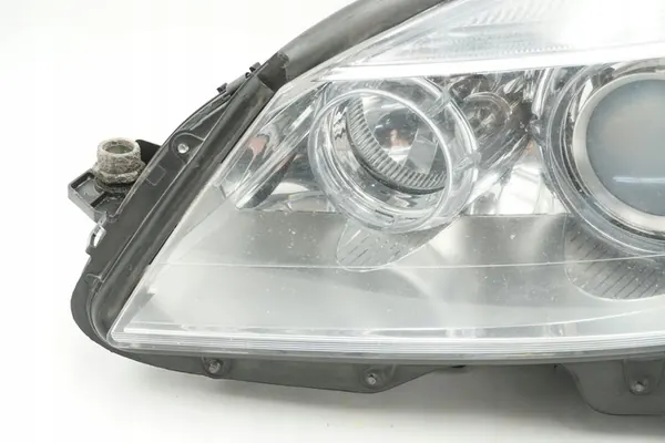 Linker Bi-Xenon Koplamp Mercedes W204 image 2