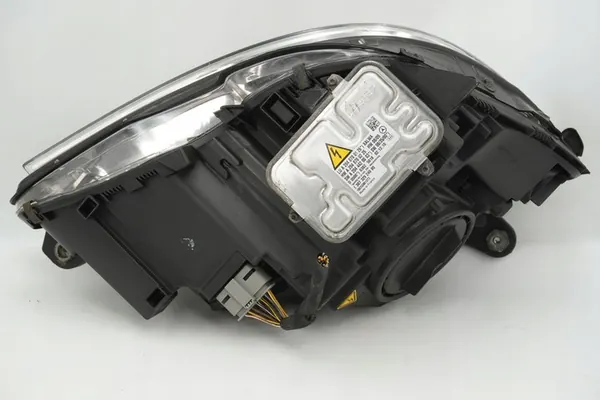 Linker Bi-Xenon Koplamp Mercedes W204 image 9