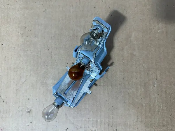 Linker Achterlamp Inzet Mercedes B-Klasse W246 OEM A2468200877 image 2