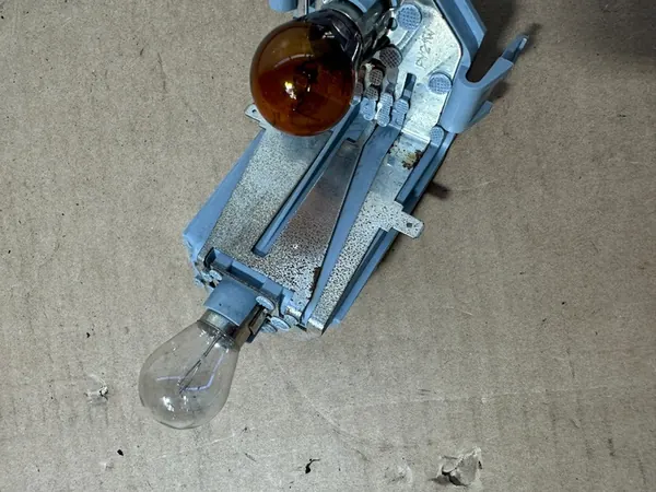 Linker Achterlamp Inzet Mercedes B-Klasse W246 OEM A2468200877 image 3