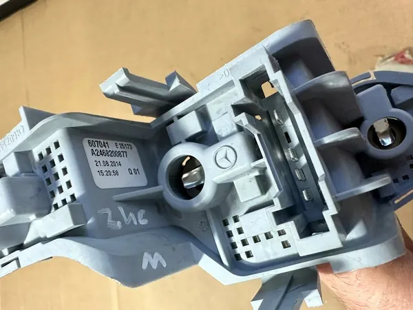 Linker Achterlamp Inzet Mercedes B-Klasse W246 OEM A2468200877 image 7