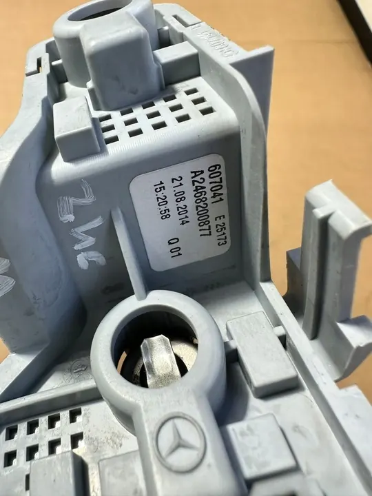 Linker Achterlamp Inzet Mercedes B-Klasse W246 OEM A2468200877 image 8