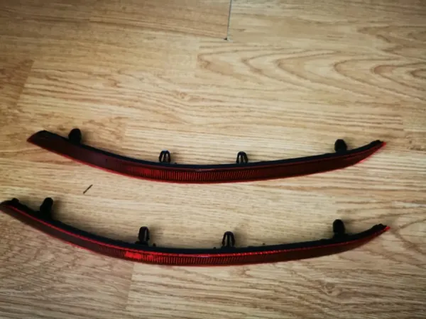 Vasen Takapuskuri Heijastin VW Passat B8 image 2