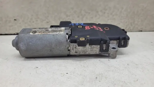 Moteur de toit ouvrant BMW X3 E83 OEM 6922652 image 4