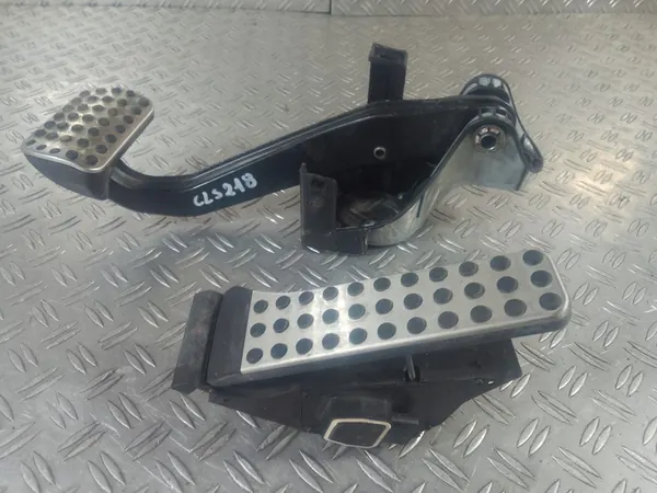 Pedalset Mercedes CLS W218 14-18 A2223001100 image 2