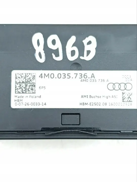 Bentley AUX USB invoerapparaat OEM 4M0035736A image 10
