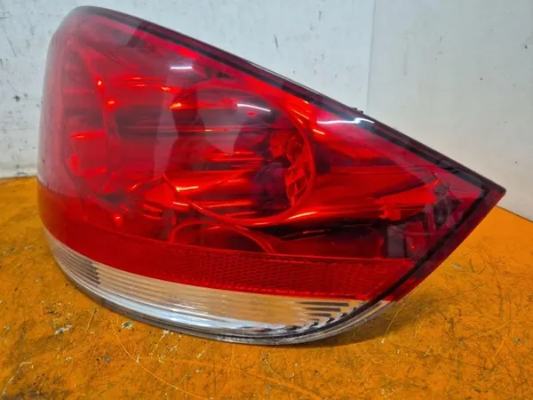 FIAT LINEA 06-12 Lámpara Trasera Derecha 51869227 image 4