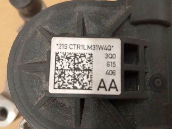 Volkswagen Passat B8 Hinterer rechter Bremssattel 3Q0615406 image 3