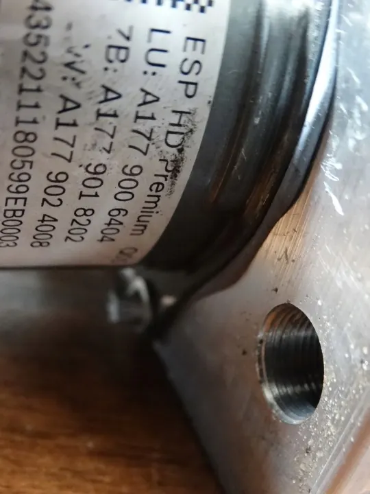 Unidad de control bomba ABS OEM A1779006404 55 image 3