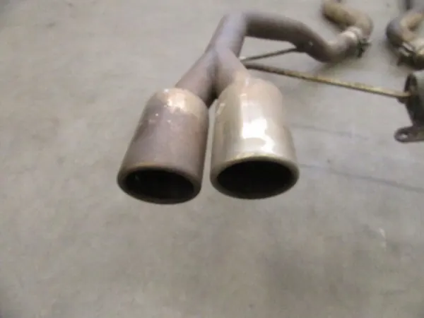 BMW E53 X5 Läpivienti pakoputken vaimennin OEM image 7
