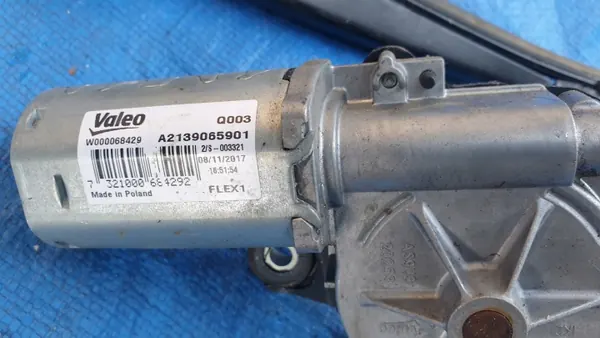 OEM A2139065901 Pyyhinmoottori Mercedes E-luokka W213 image 3