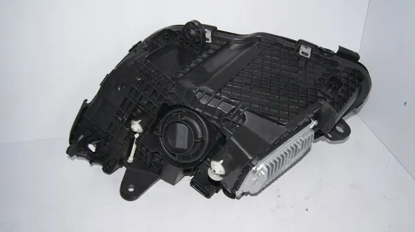 RECHTER LED HOOGPRESTERENDE LAMP MERCEDES W205 LIFT image 6