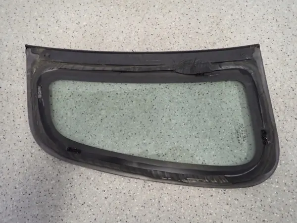 Suzuki Wagon R+ 00- vänster bak karossglas OEM image 5
