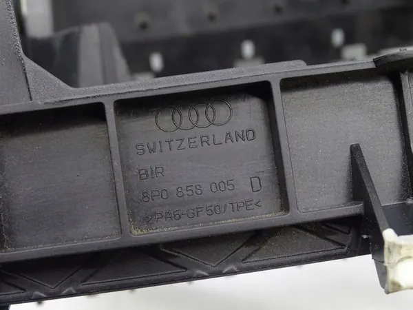 2 DIN Radioframe OEM 8P0858005D för Audi A3 8P image 4