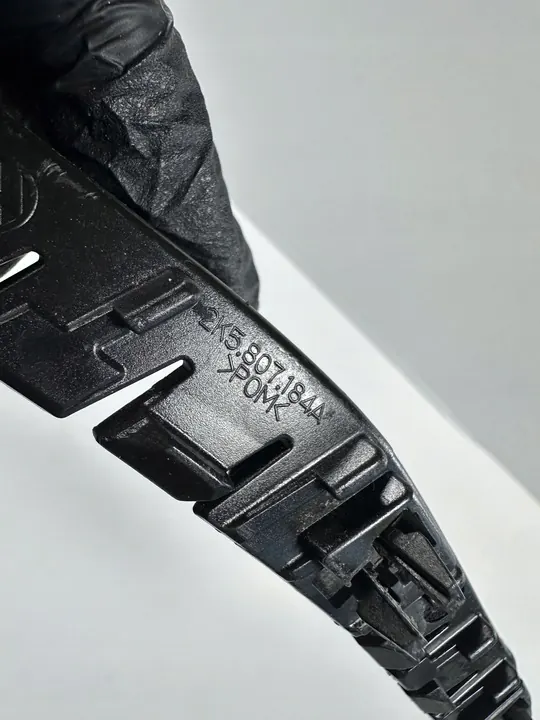 CADDY 2K5 Oikea Etulokasuoja Liukusuoja 2K5807184A image 3