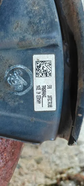 OEM 7P0609404G Rechte Hinterradnabe - VW Touareg image 5