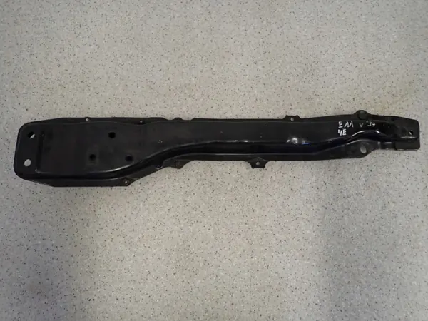 OEM Toyota Corolla 97-02 E11 pitkittäispalkki image 2