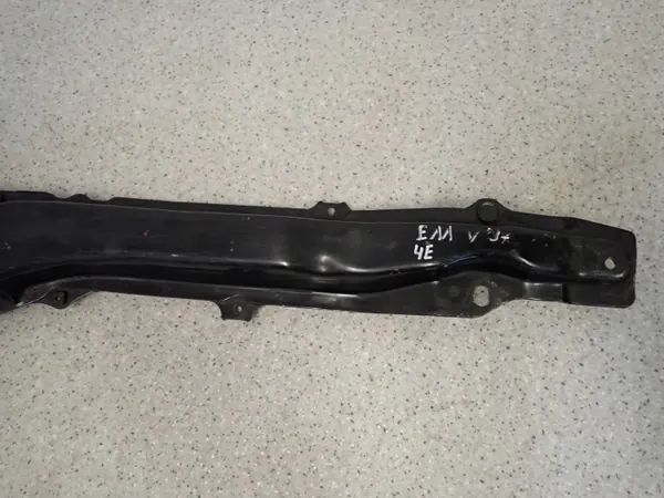 OEM Toyota Corolla 97-02 E11 pitkittäispalkki image 3