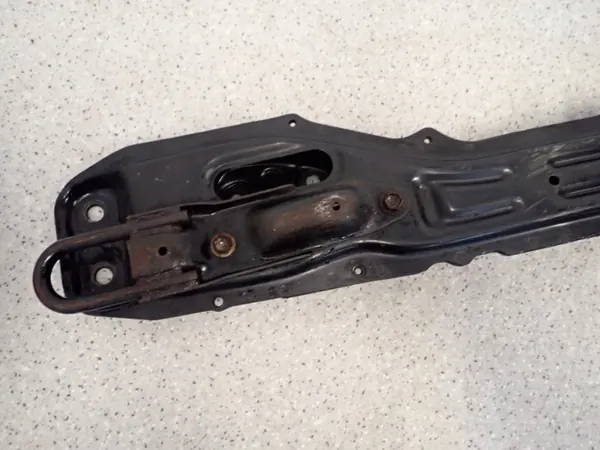 OEM Toyota Corolla 97-02 E11 pitkittäispalkki image 6