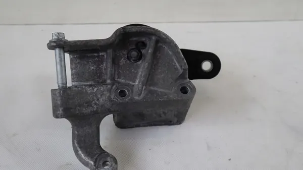 VOLVO V40 II 2.0 D2 Moottorituki 31460937 image 4