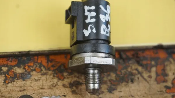 Sensor Pressão Combustível OEM CXS 110R-000123 1.4 TFSI image 3