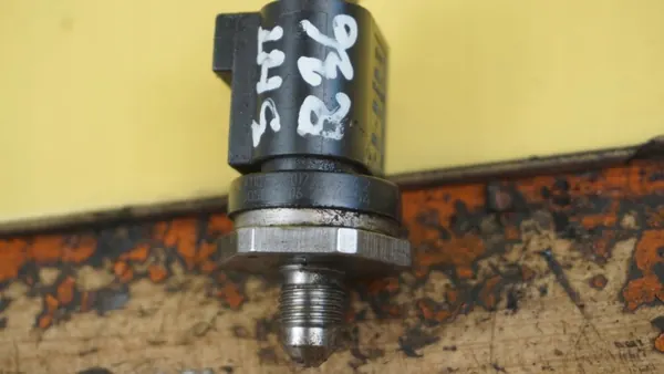 Sensor Pressão Combustível OEM CXS 110R-000123 1.4 TFSI image 4