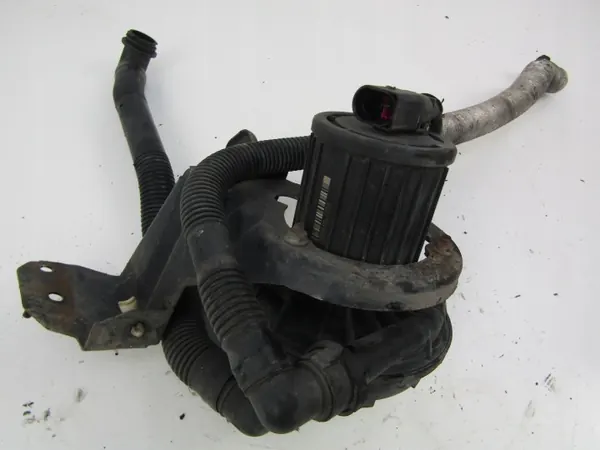 Pompe à air secondaire OEM AK-6-90643 pour VW Passat B5 image 3